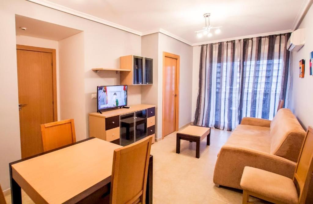 Apartamentos Be Suites Primera Linea Оропеса дел Мар Екстериор снимка